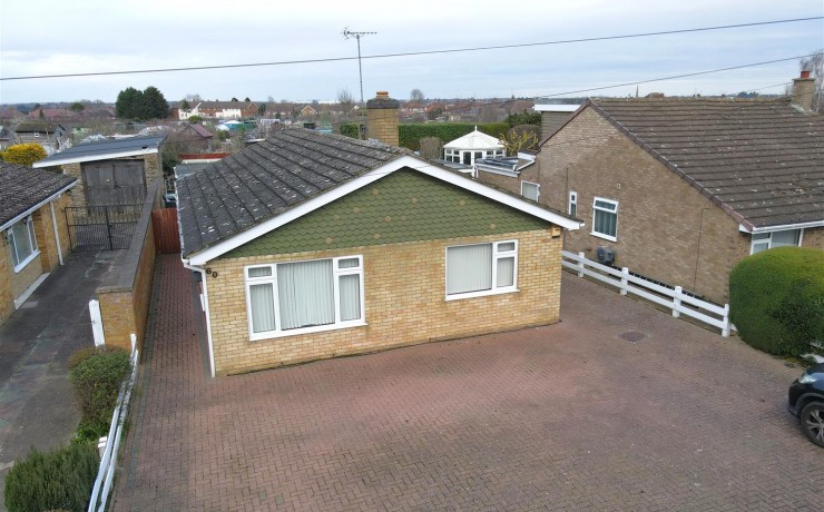 3 bedroom  Detached Bungalow For
														 Sale							 Whitefriars, Rushden, NN10 9PE